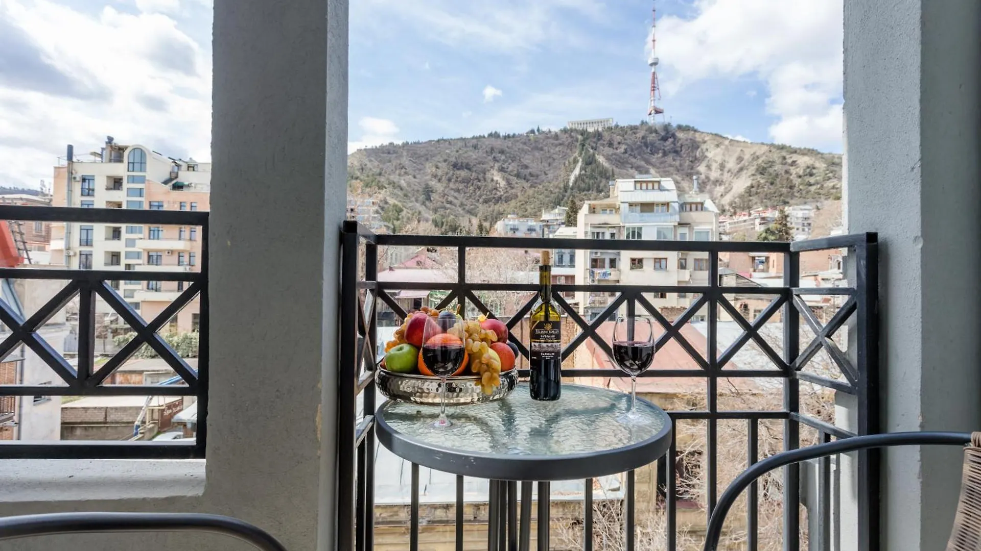 Tbilisi Apartment III